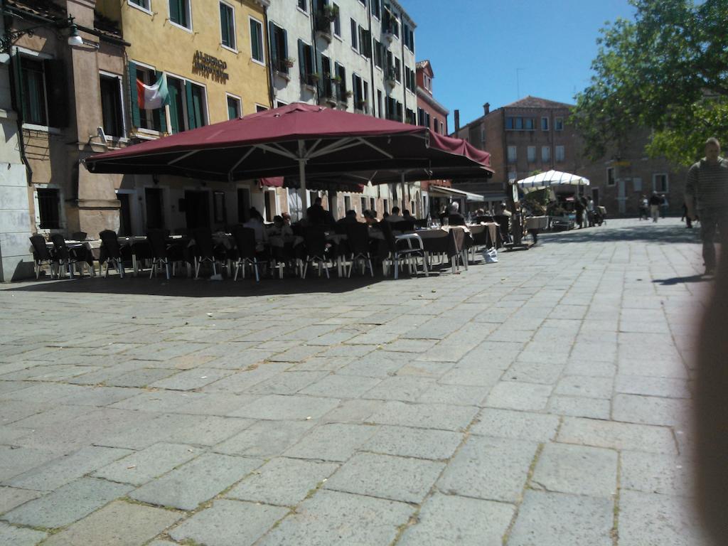 Hotel Antico Capon Venedig Exterior foto